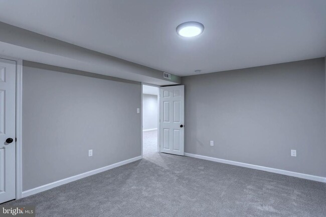 Building Photo - 513 Oak Grove Rd
