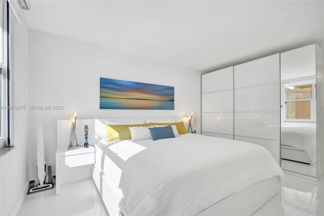 Building Photo - 2501 S Ocean Dr