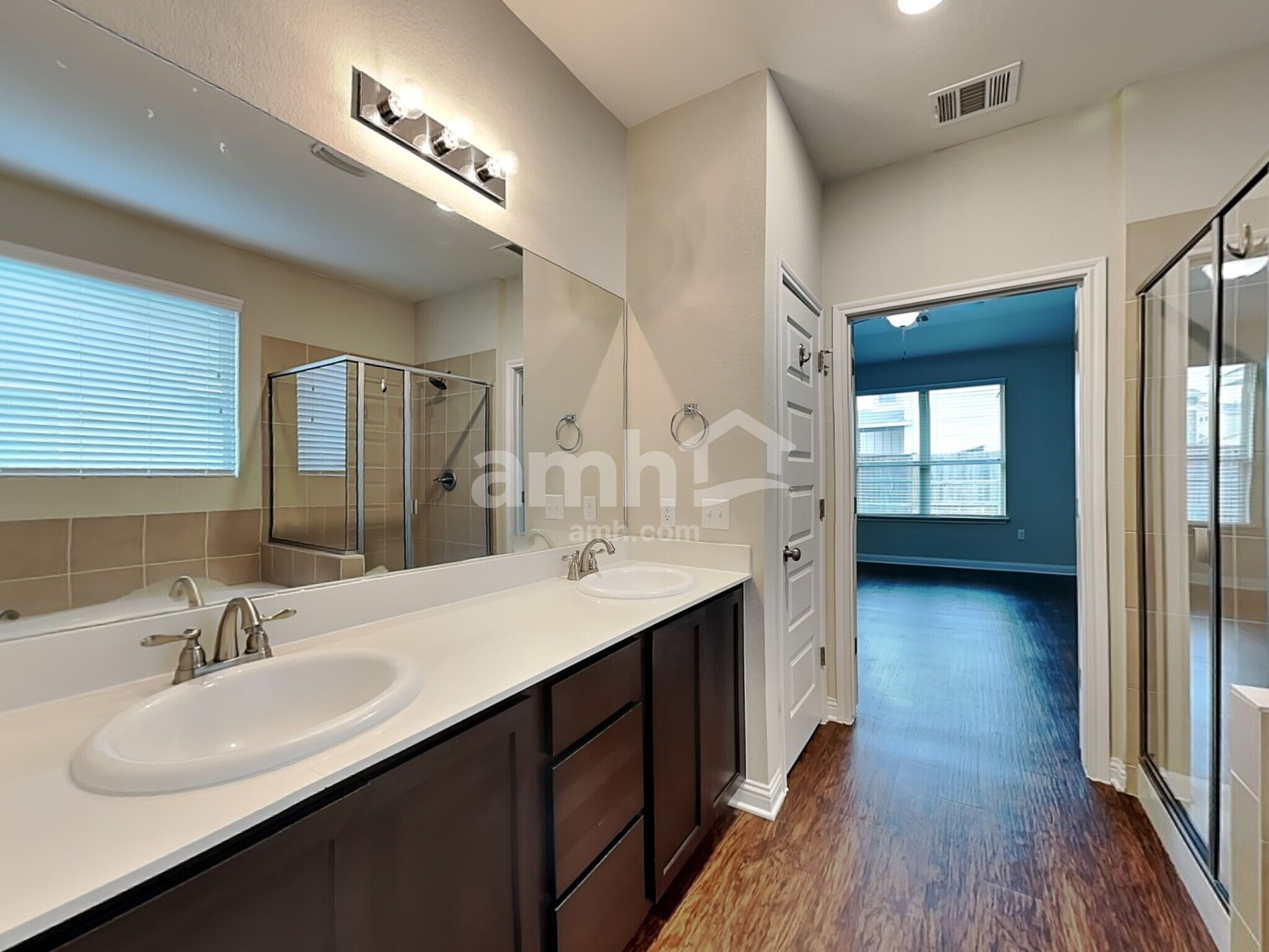 Building Photo - 6101 Gerard Dr