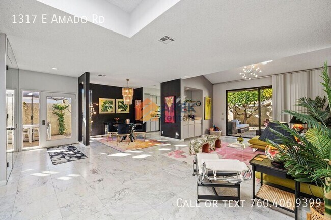 Building Photo - 1317 E Amado Rd