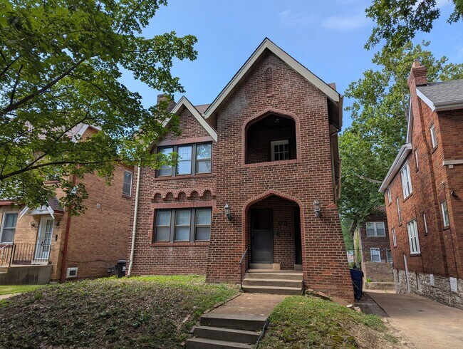 Building Photo - 7145 Tulane Ave