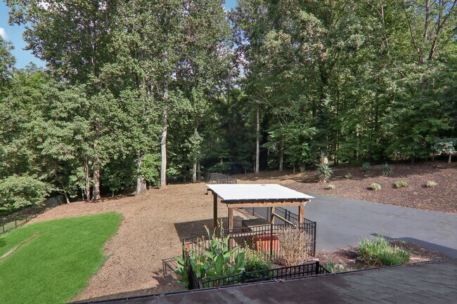 Building Photo - 5 Timothy Ln