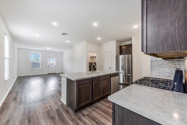 Building Photo - 21218 George Vancouver Ct