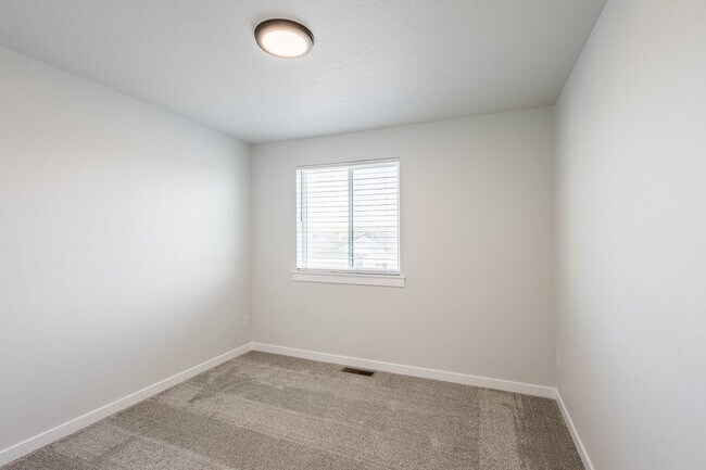 Building Photo - Brand New 4 Bed 2.5 Bath House in Star