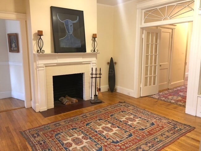 Building Photo - 60 Parkman St