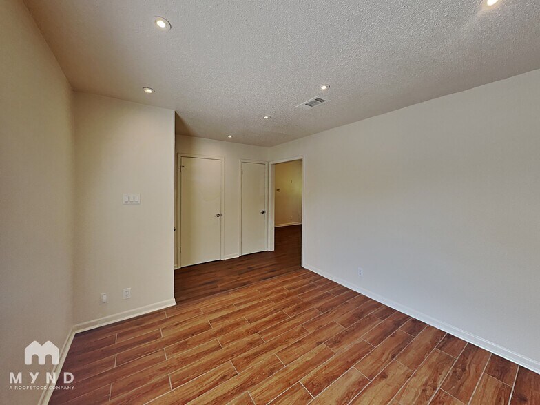 Building Photo - 5204 Regency Cove