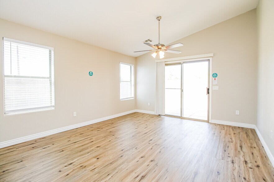 Building Photo - 10134 E Caballero St