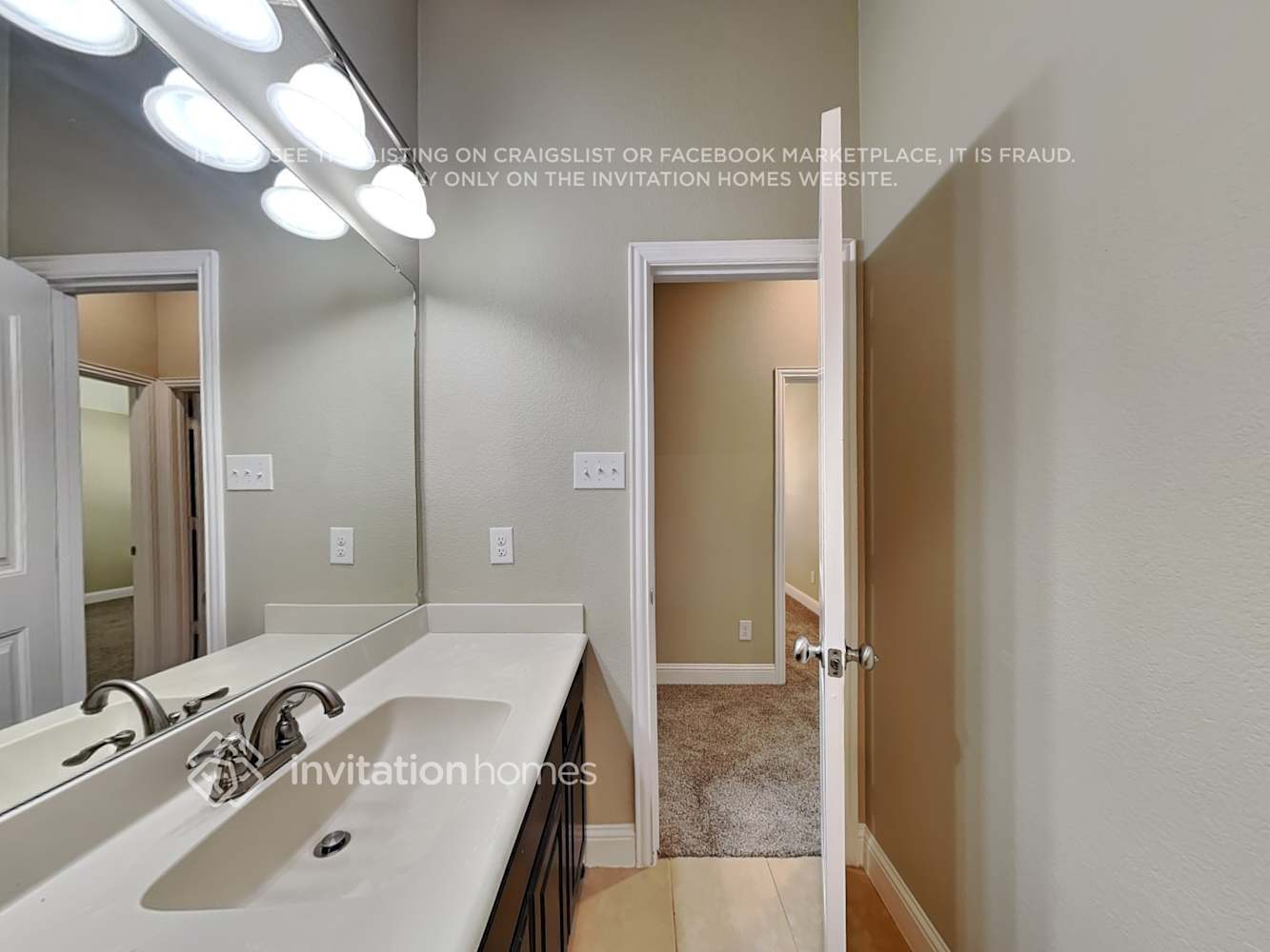 Building Photo - 5609 Paradise Dr