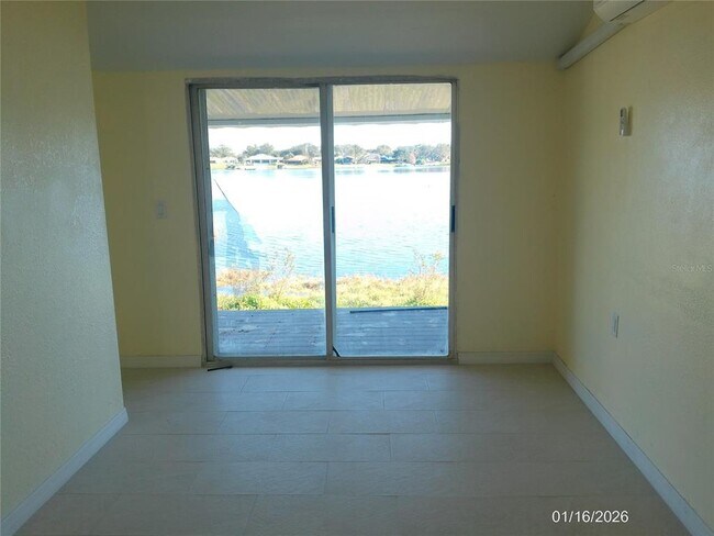 Building Photo - 1111 Cypress Gardens Blvd