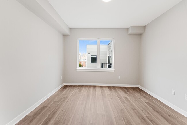 Building Photo - 475 Communipaw Ave