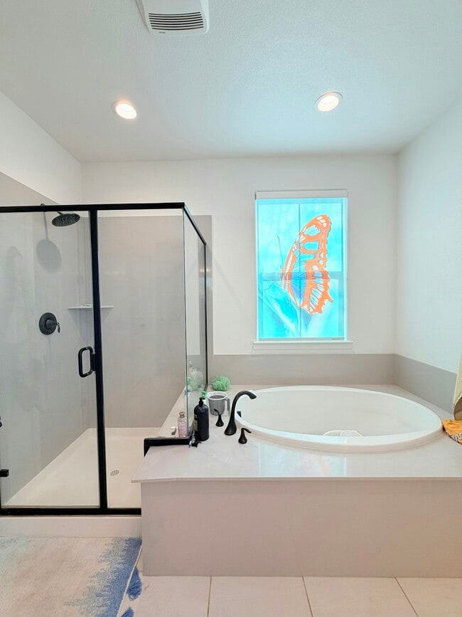 Building Photo - 1676 S Central Pkwy