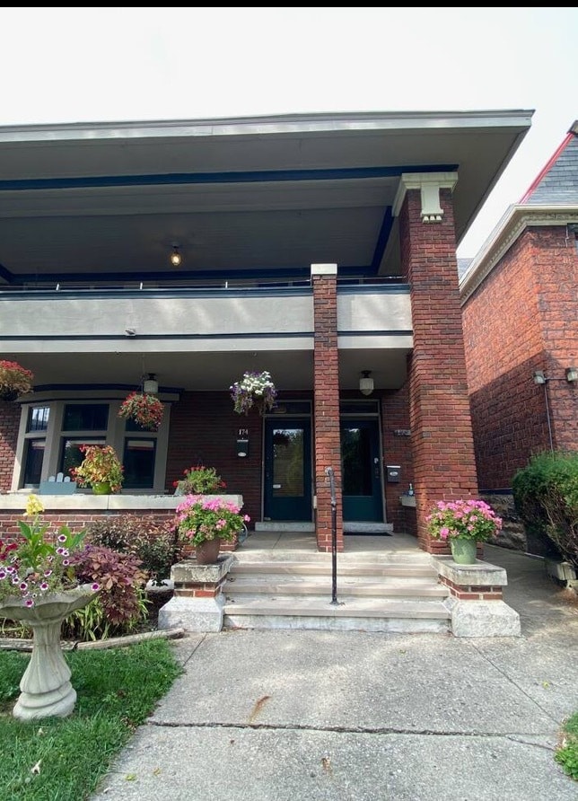 Building Photo - 172 Buttles Ave