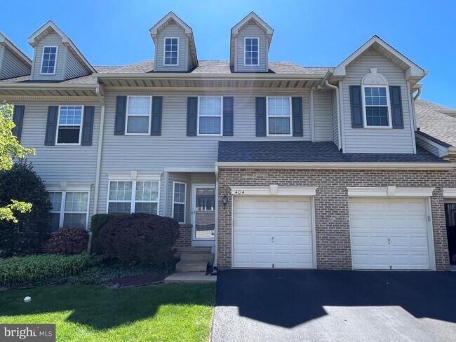 Building Photo - 404 Fairview Way