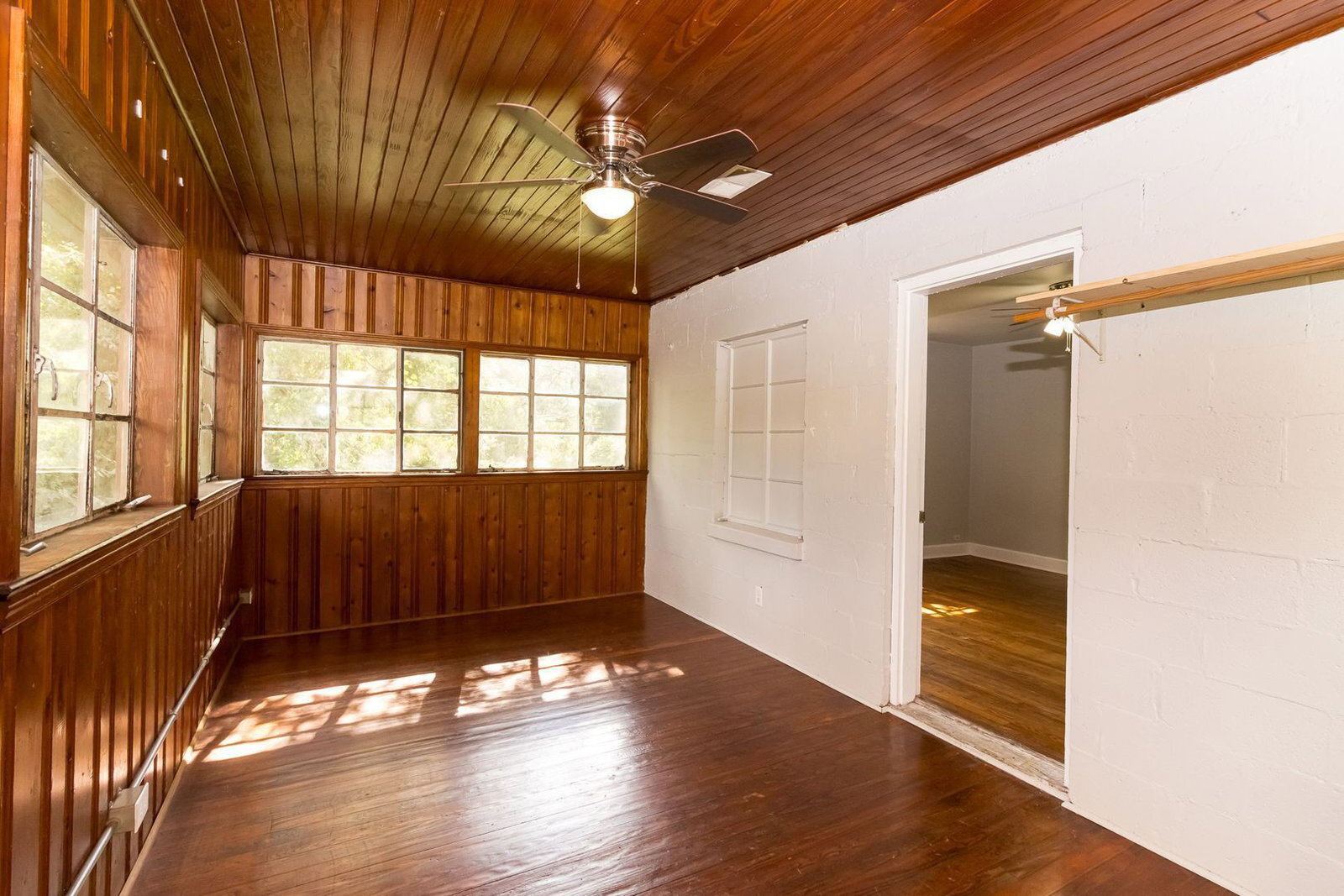 Building Photo - 124 S Seminole Dr