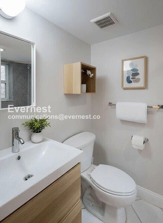 Building Photo - 45 Sheridan Dr NE