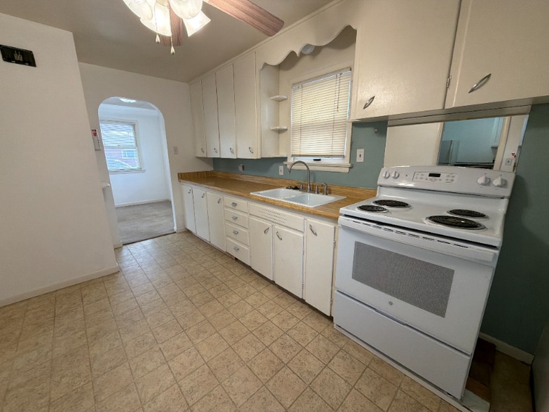 Building Photo - 1811 Remington St