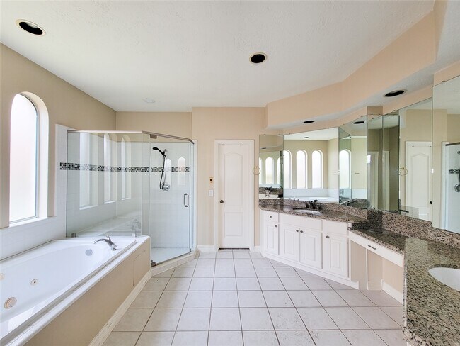 Building Photo - 914 Ivory Ridge Ln