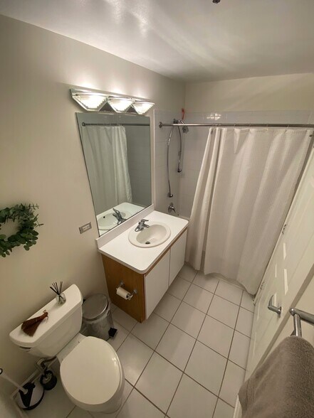 Building Photo - 340 W Superior St