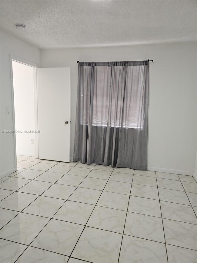 Building Photo - 6685 W 26th Ct