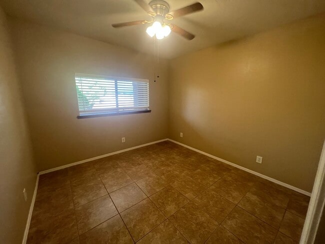 Building Photo - Unfurnished, 1-year long-term rental