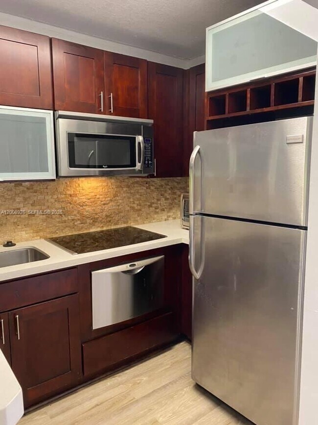 Building Photo - 3225 Bird Ave