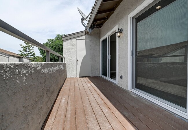 Building Photo - MUST SEE!!! BEAUTIFUL!!!  – Updated Upstai...