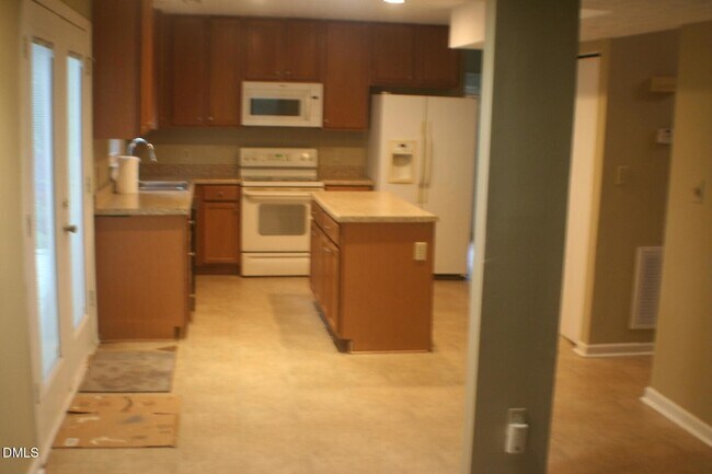 Building Photo - 2500 Ann Carol Ct
