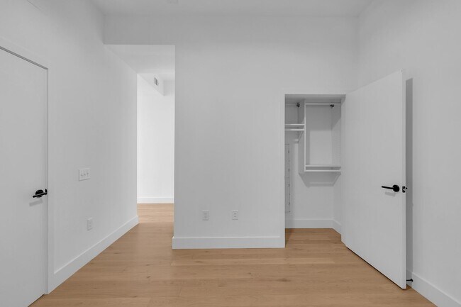 Building Photo - 567 Ponce De Leon Ave NE