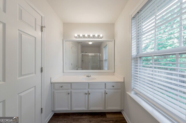 Building Photo - 196 Highland Falls Dr