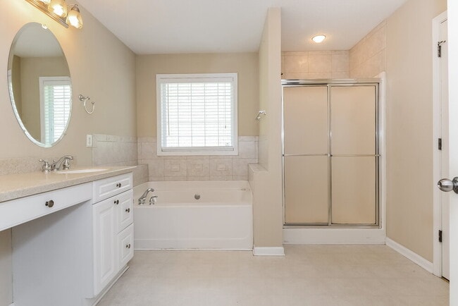 Building Photo - 754 Patriot's Point St