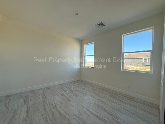 Building Photo - 22536 W Huntington Dr