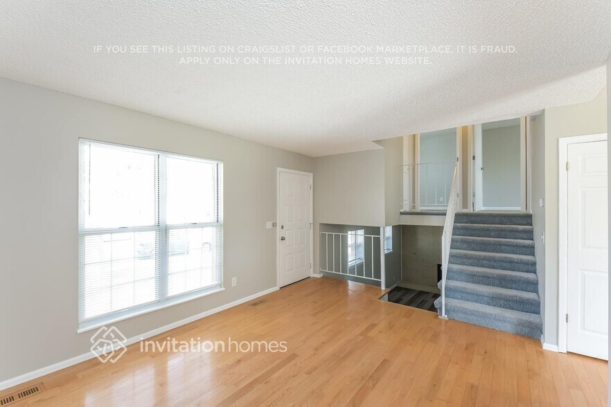 Building Photo - 1276 S Lewiston Way