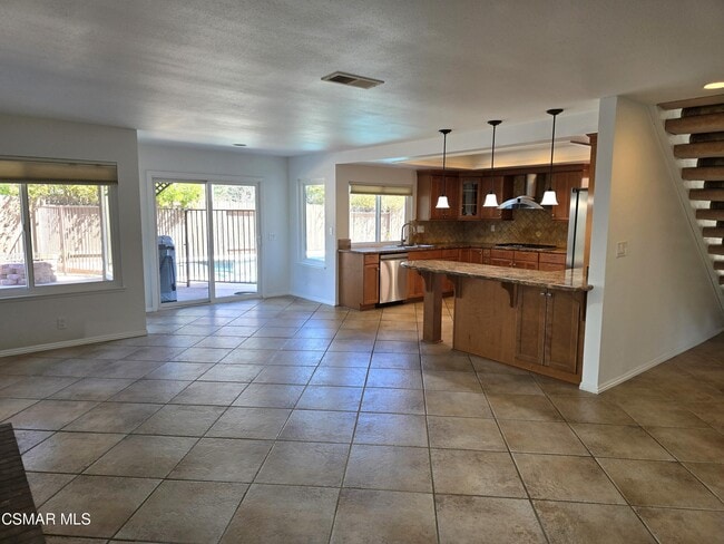 Building Photo - 2831 Shirley Dr
