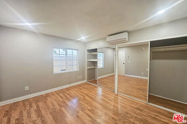 Building Photo - 6946 Jellico Ave