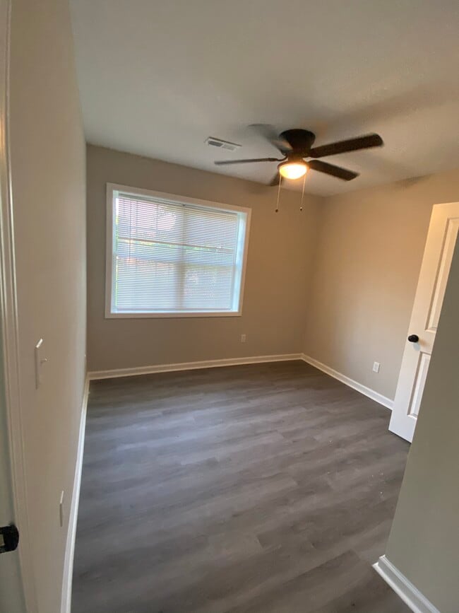 Building Photo - 2444 Washington St