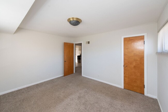 Building Photo - 3071 Neisel Ave