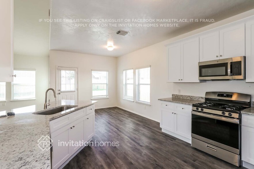 Building Photo - 21402 Mission Falls Dr