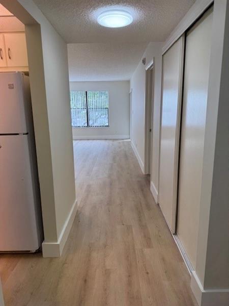 Building Photo - 2320 S Cypress Bend Dr