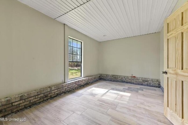 Building Photo - Beautiful 4/2 in Waveland, MS