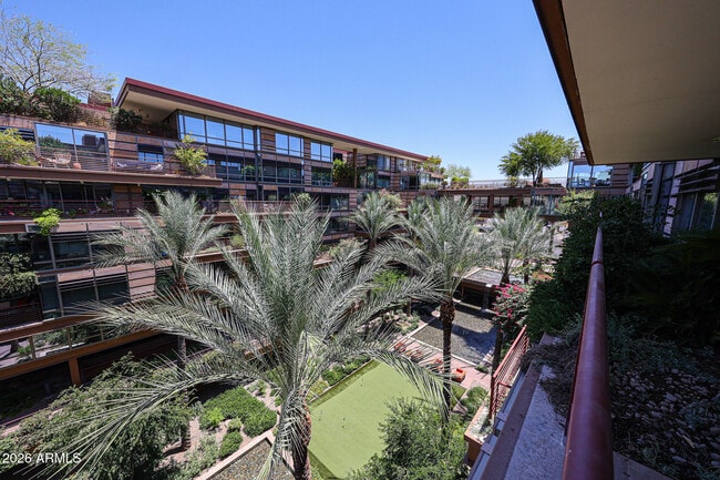 Building Photo - 7137 E Rancho Vista Dr