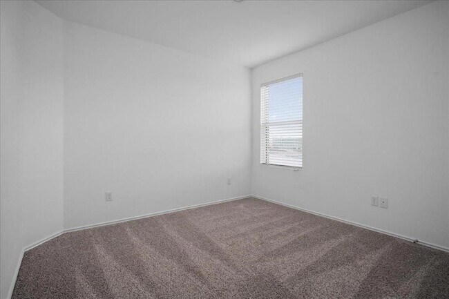 Building Photo - 329 Escondido Cir
