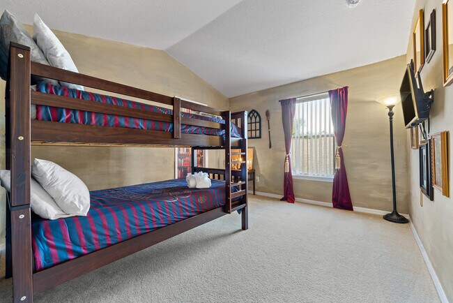 Building Photo - 453 Scrub Jay Way