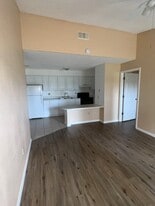 Building Photo - 6790 McLaren Pl