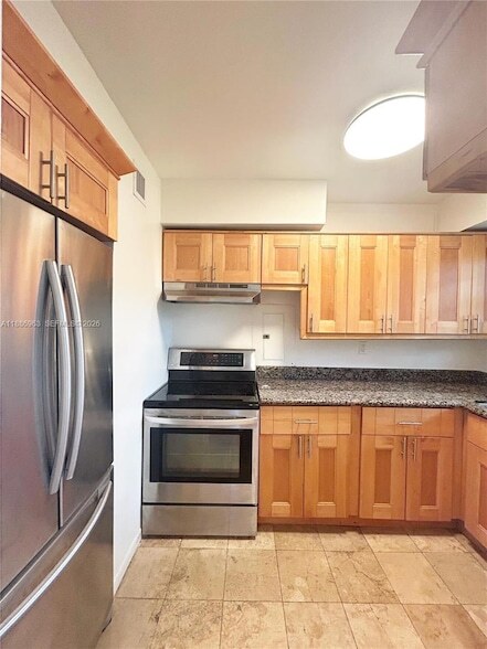 Building Photo - 7865 SW 57th Ave