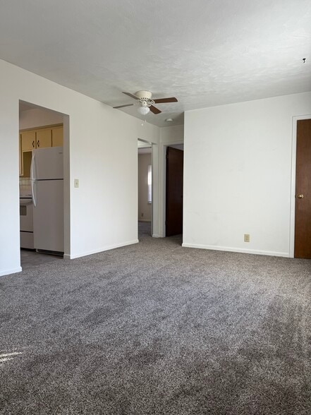 Building Photo - 4210 S 49th St