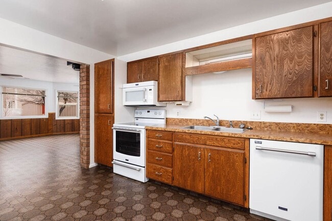 Building Photo - 429Guerrero