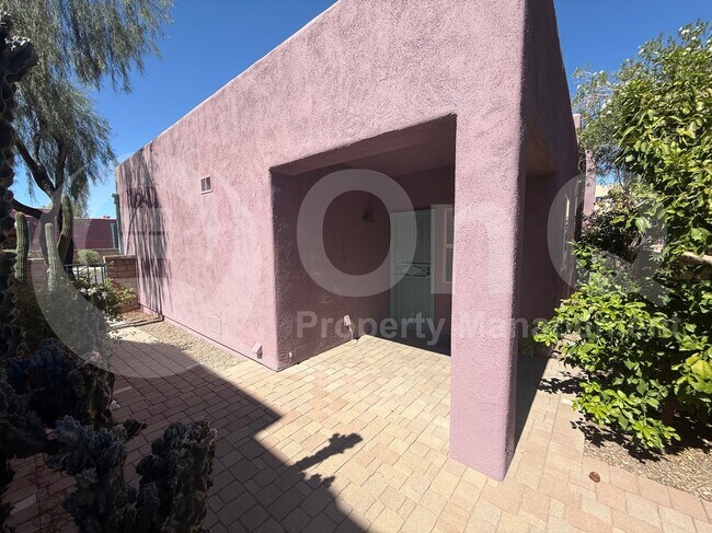 Building Photo - 461 S Magnolia Ave