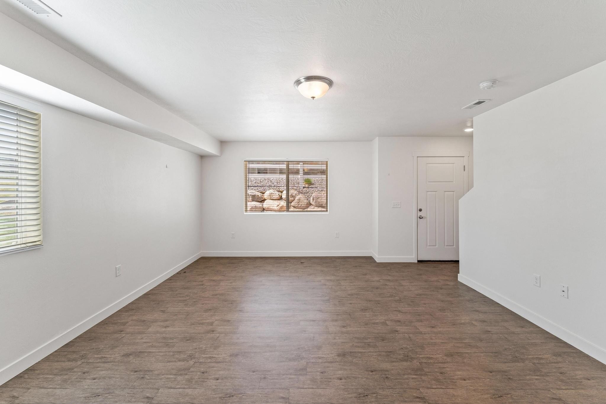 Building Photo - 14861 S Marble Rock Way