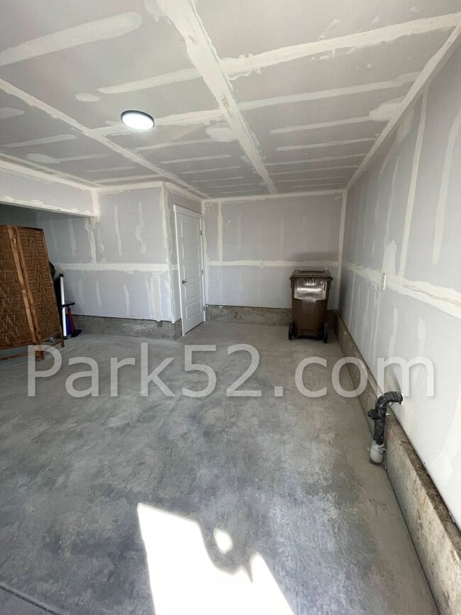 Building Photo - 3 Bedroom Tacoma Home