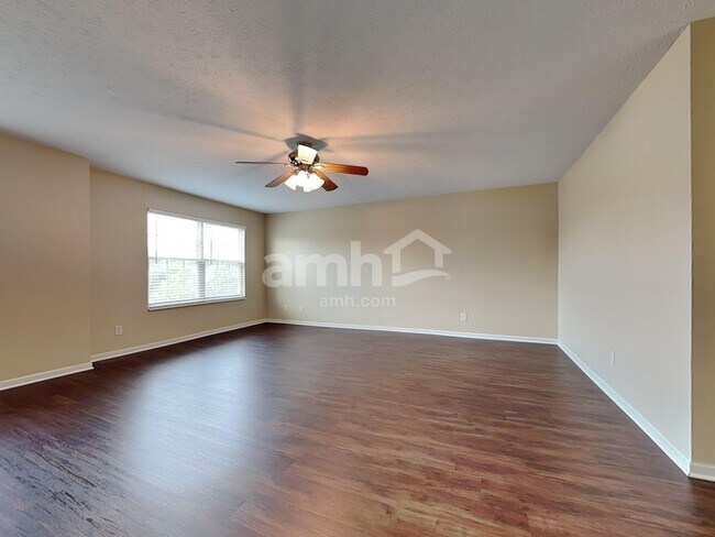 Building Photo - 3455 Lakebrook Ct